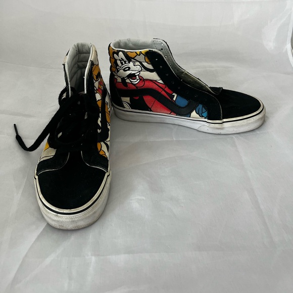 Vans X Disney Sk8 Hi tops shoes Mickey Mouse and friends sz W-6, M-4,5 - Picture 3 of 15
